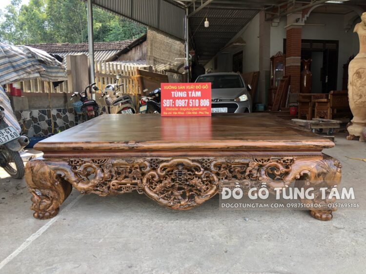 Với lối đục tinh tế thủ công thì viêc sở hữu một chiếc sập ngũ phúc hiện nay sẽ vô cùng có lợi ích mang lại giá trị về lâu dài