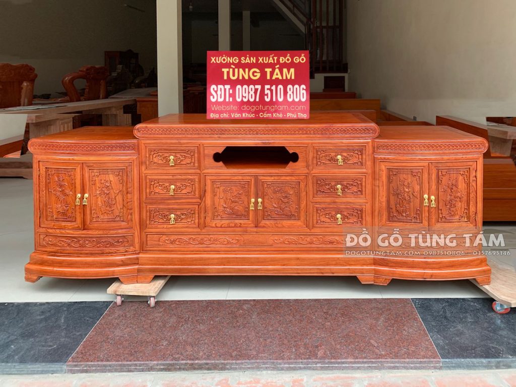 ke tivi mo ba cuc canh cong tu quy